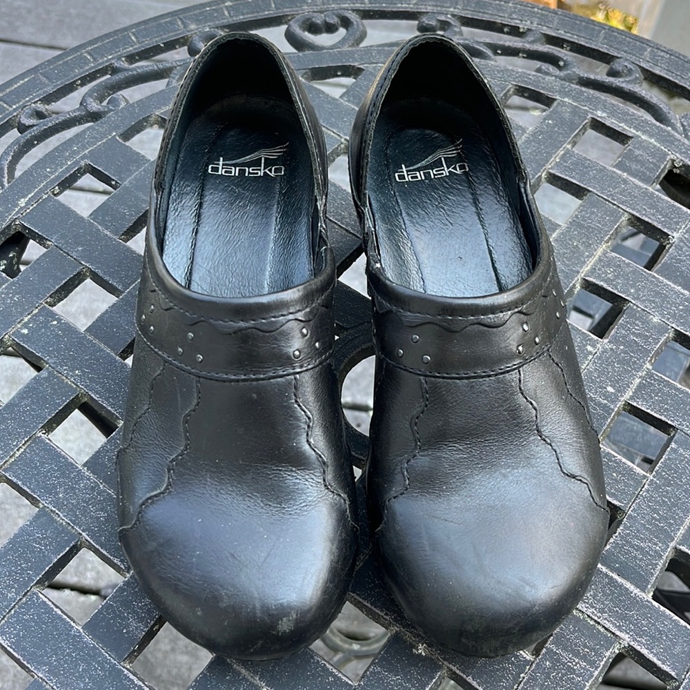 Dansko Hailey Clogs 3820020200 Black EU 38 US 7 1/2-8 Leather Upper
